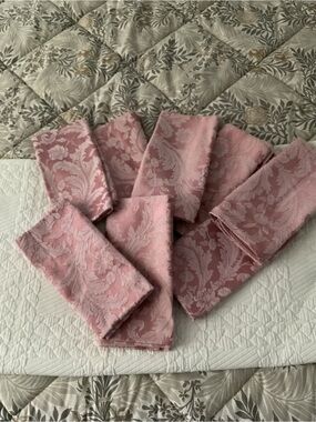 Set of 8 Pink Floral Damask Napkins - Jacquard Table Linens